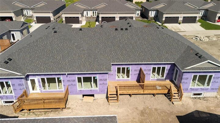 Property Photo: 804 Manitoba Avenue MB R1A 2C9