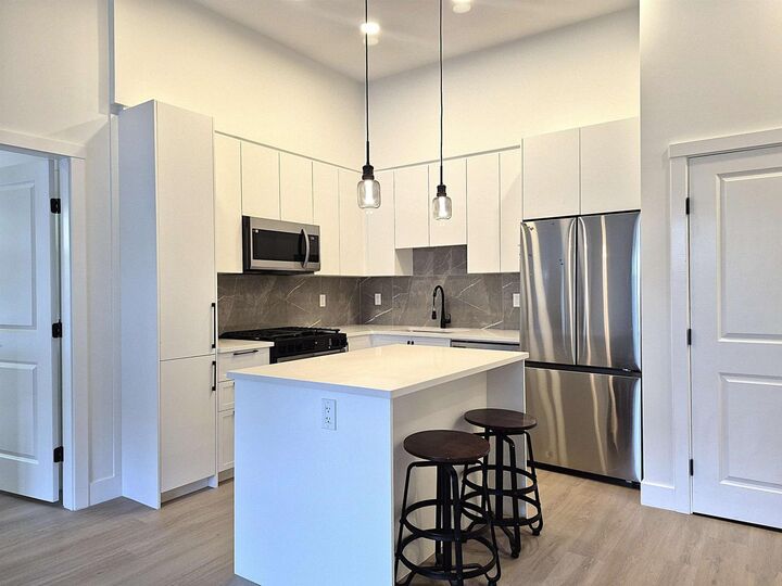 Property Photo:  3528 146A Street 107  BC V4P 0H4 