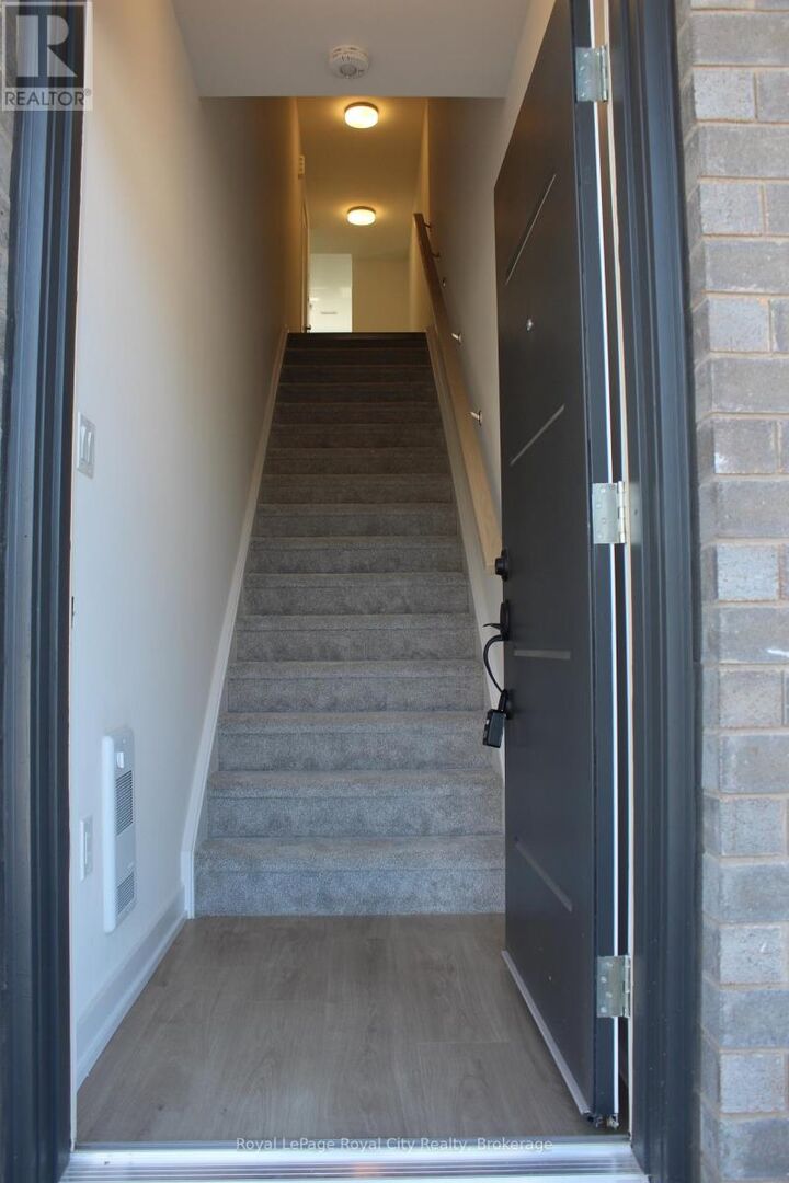 Property Photo:  42 Lowes Road West 78  ON N1G 0H6 