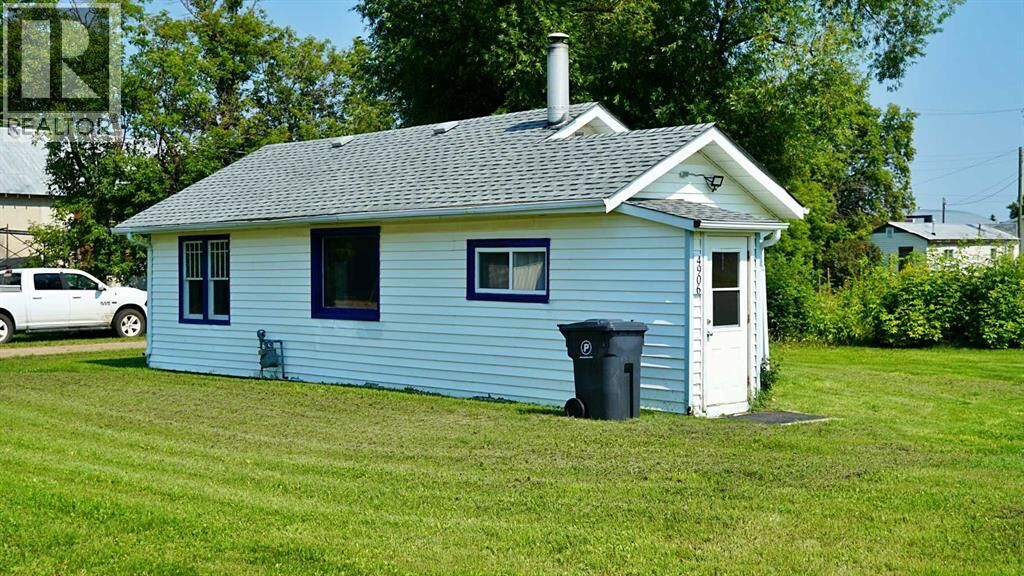 Property Photo: 4906 49 Avenue AB T0B 1G0