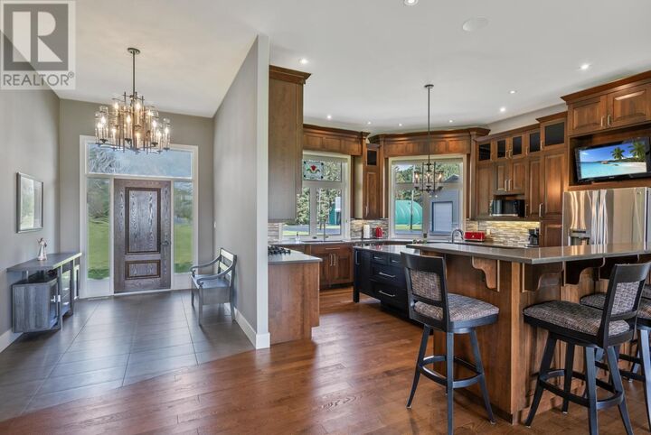 Property Photo: 2422 Broadway Ave ON P7K 1K7