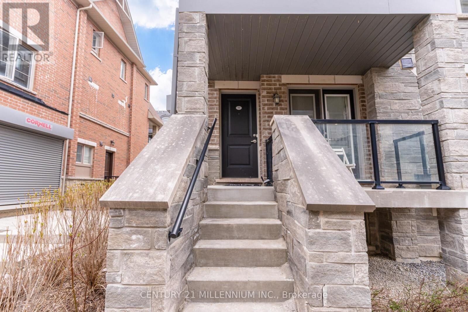 Property Photo: 200 Veterans Drive 30 ON L7A 4S6