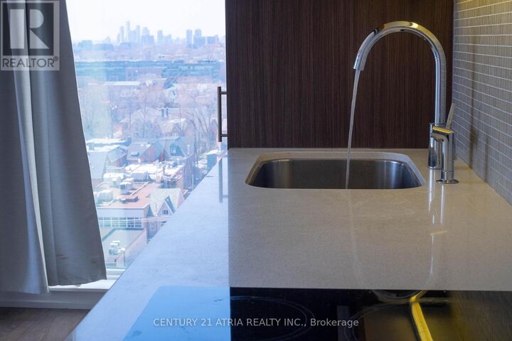 Property Photo: 297 College Street 1209 ON M5T 1S2
