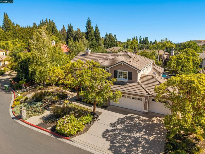 Property Photo: 116 Victoria Pl CA 94506
