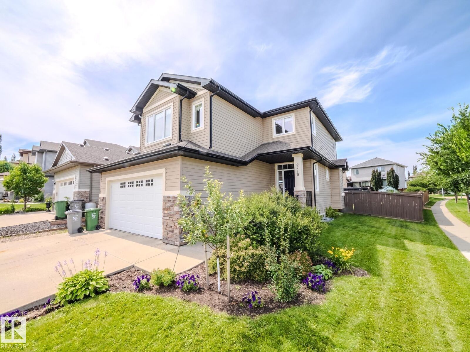 Property Photo: 5718 42 Street AB T4X 0C2