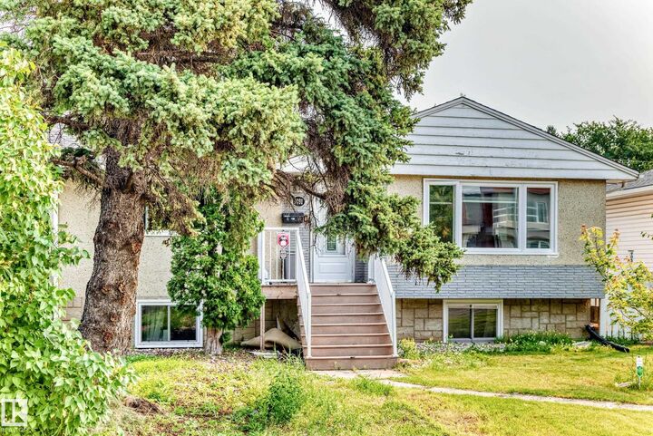 Property Photo:  9031 150 Street NW  AB T5R 1E8 