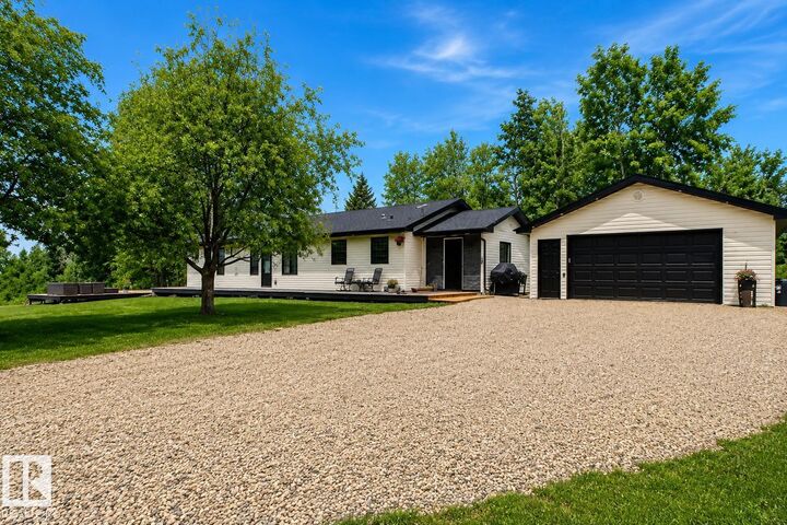 2508 Twp Road 513 — photo 1