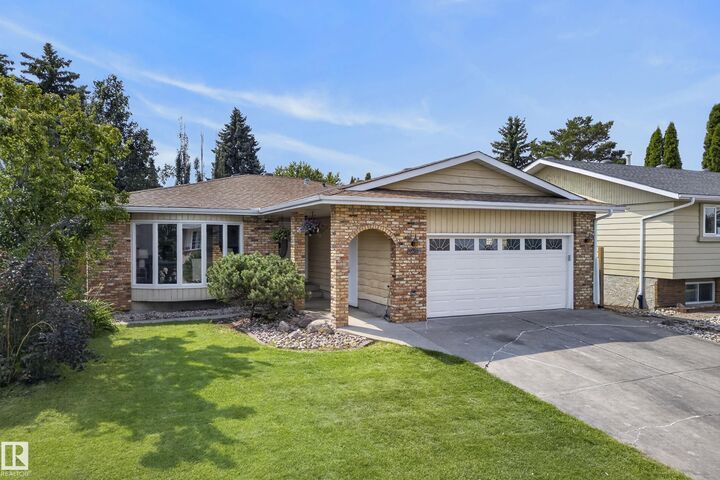 Property Photo:  18513 92A Avenue NW  AB T5T 1P5 