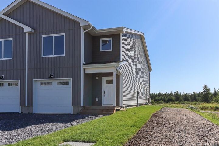43 Downsview Drive — photo 1