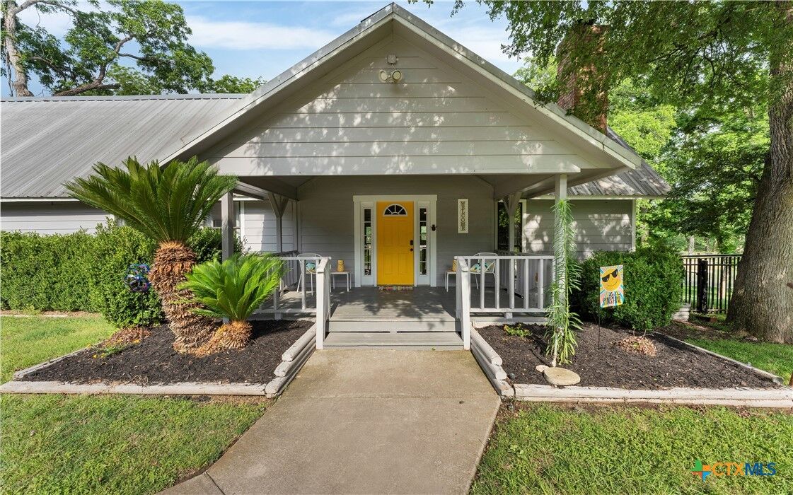 Property Photo: 302 Shangrila Lane TX 78130
