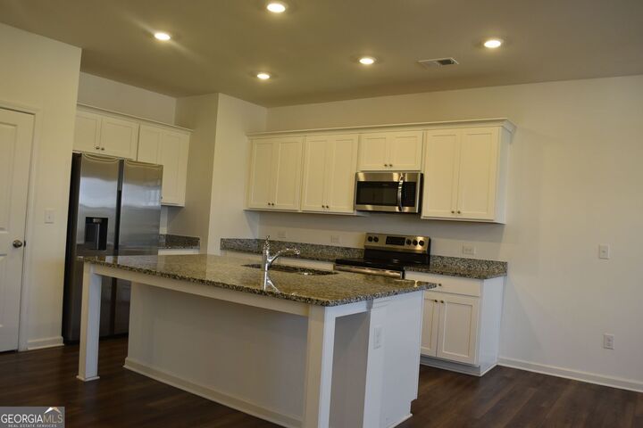 Property Photo:  190 Mission Boulevard  GA 30567 