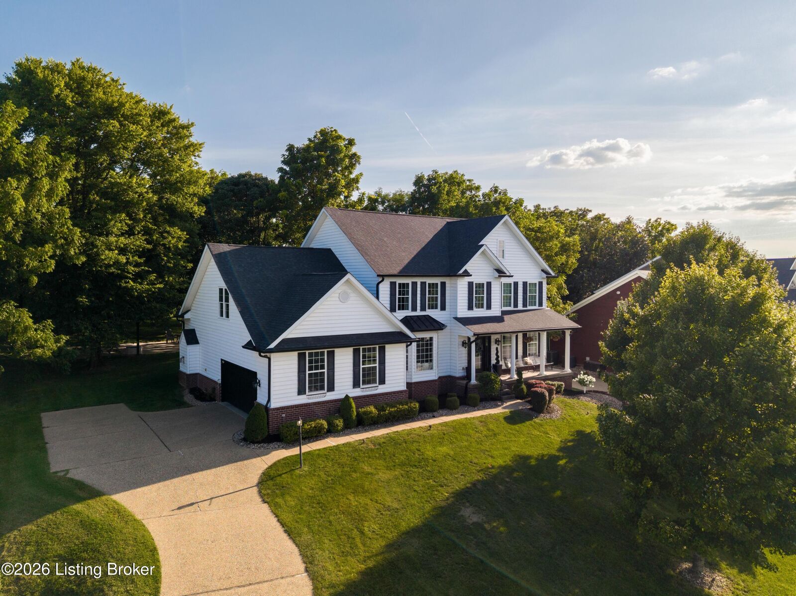 Property Photo: 83 Persimmon Ridge Dr KY 40245