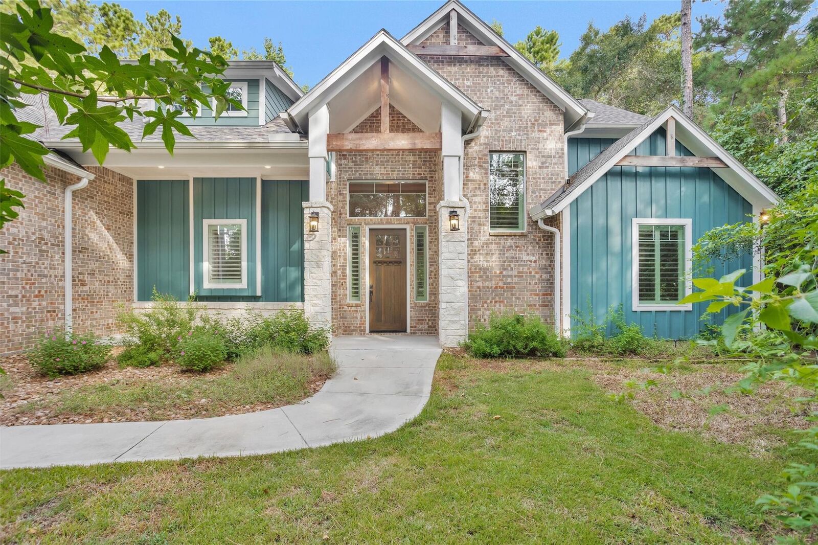 Property Photo: 15558 Roberts Court TX 77316