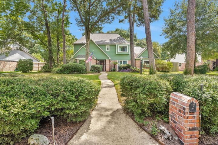 Property Photo: 6227 Rippling Hollow Drive TX 77379