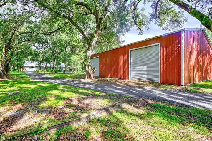 Property Photo: 2712 State Road 17 S FL 33825