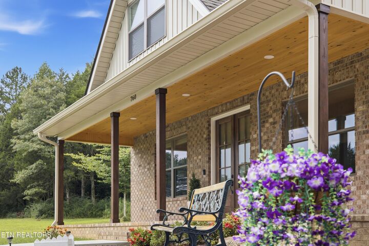 Property Photo:  760 Paint Rock Rd  TN 37846 