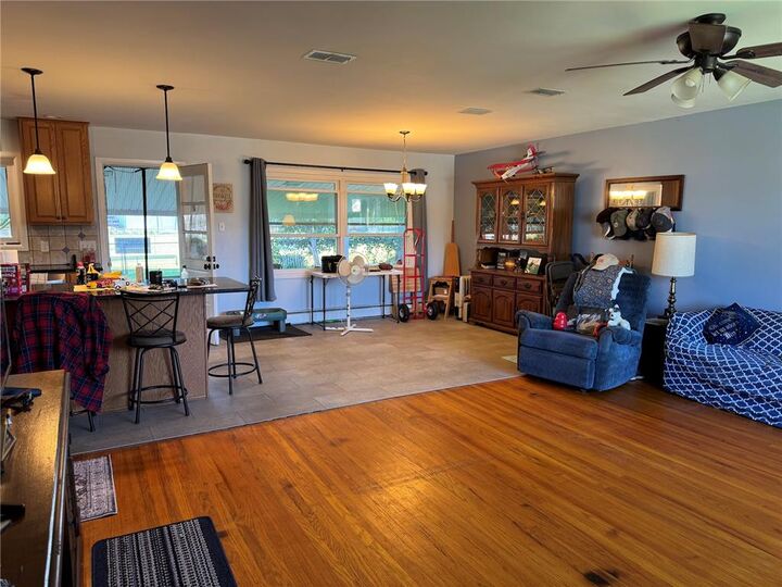 Property Photo:  938 W Union Street  PA 18052 
