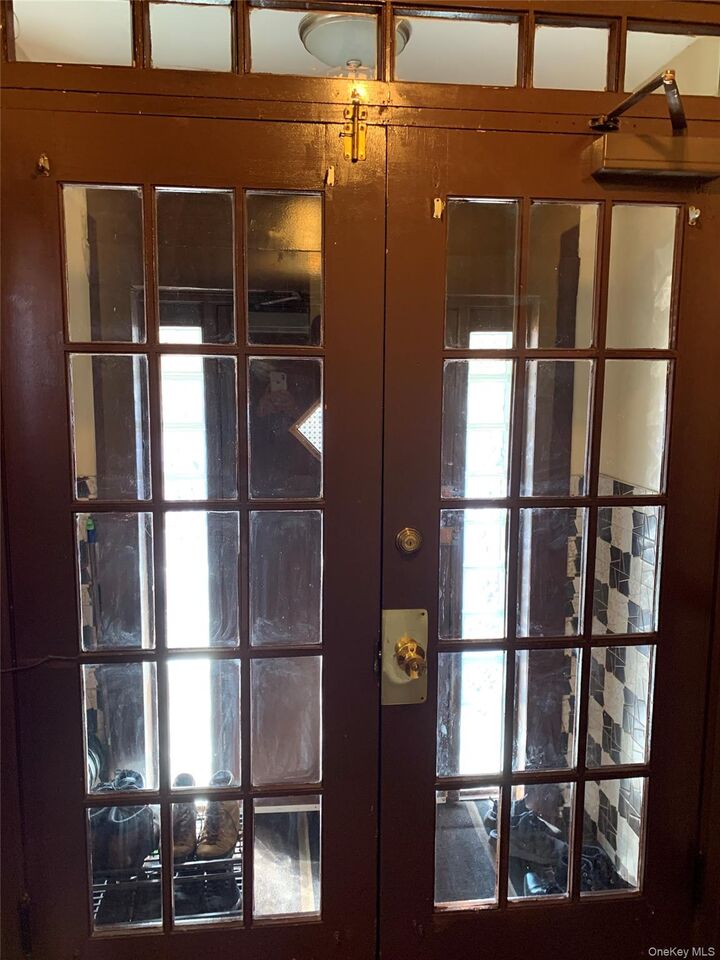 Property Photo:  2564 Paulding Avenue  NY 10469 
