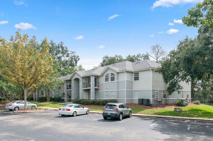 Property Photo:  3705 SW 27th Street 1116  FL 32608 