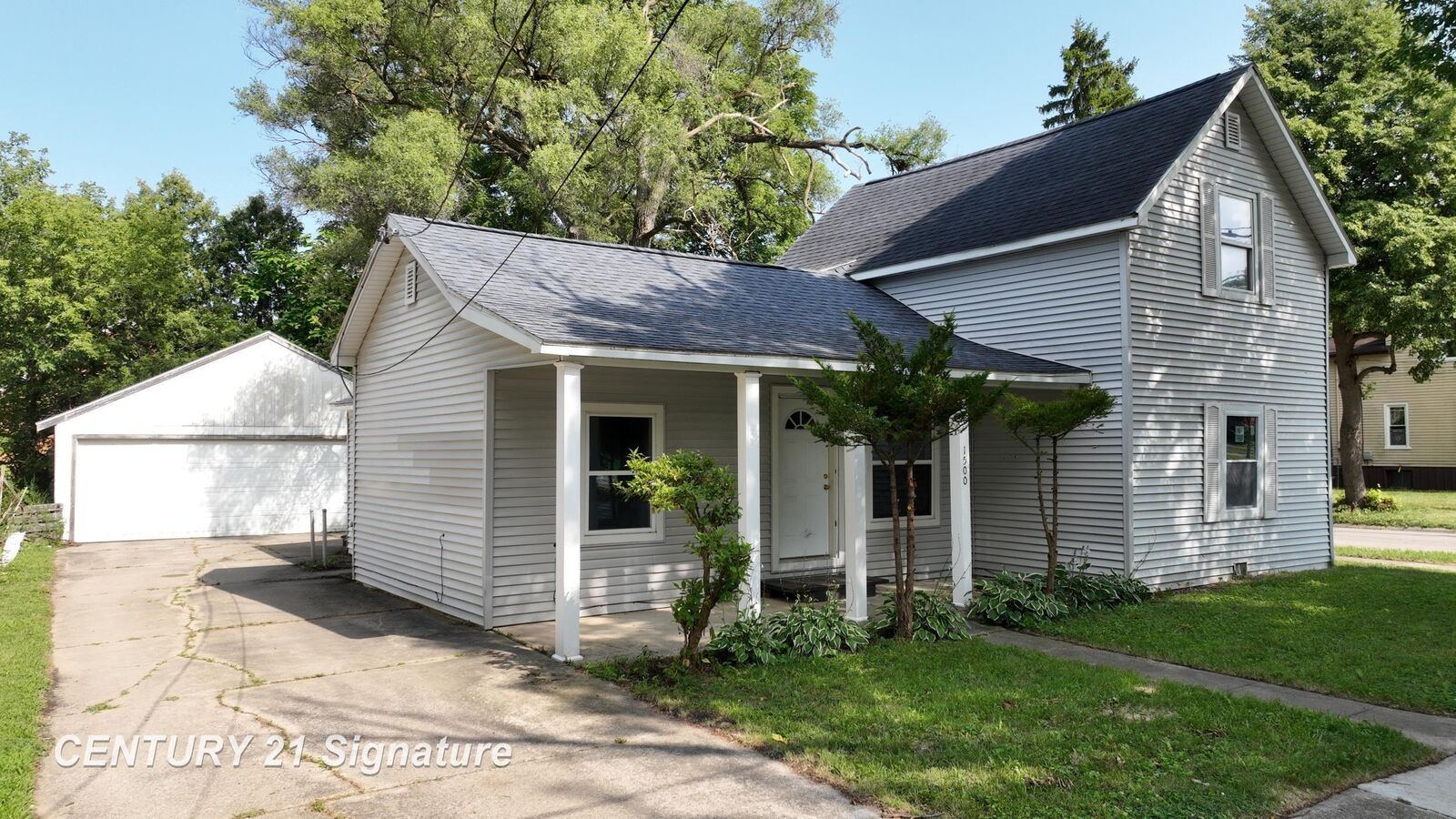 Property Photo:  1500 N Charles Street  MI 48602 