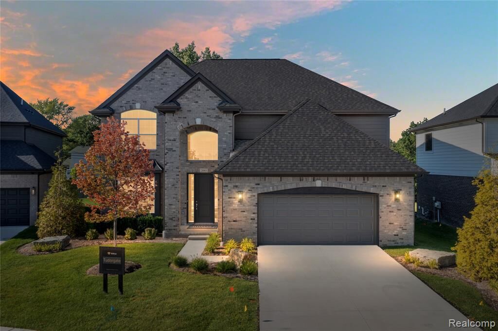 Property Photo:  2085 Kohli Drive  MI 48083 