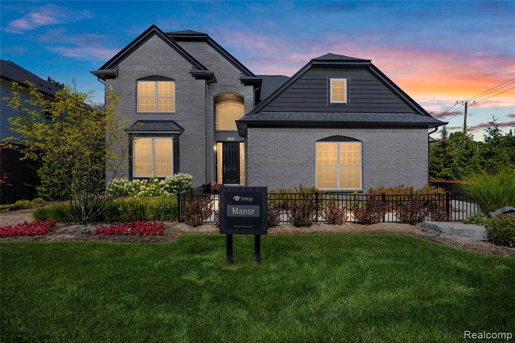 Property Photo: 2113 Kohli Drive MI 48083