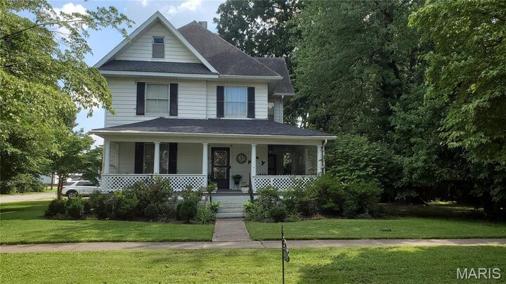 Property Photo: 409 E Cypress Street MO 63834