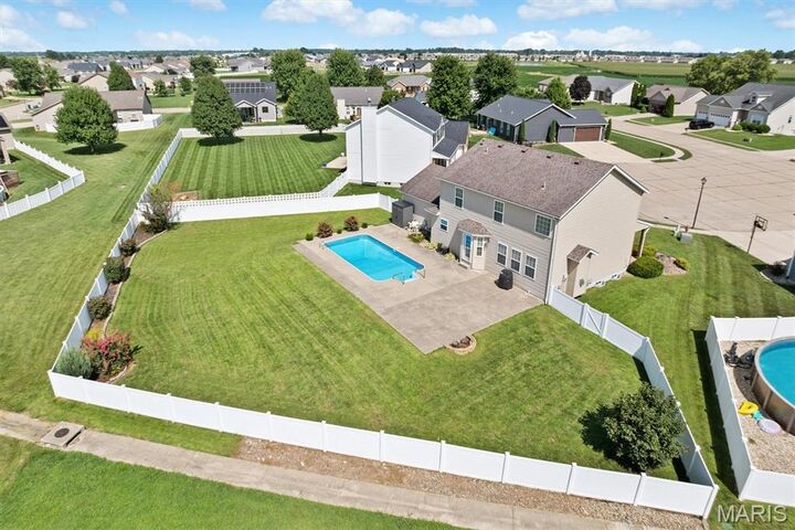 Property Photo: 6 Coolidge Court IL 62294