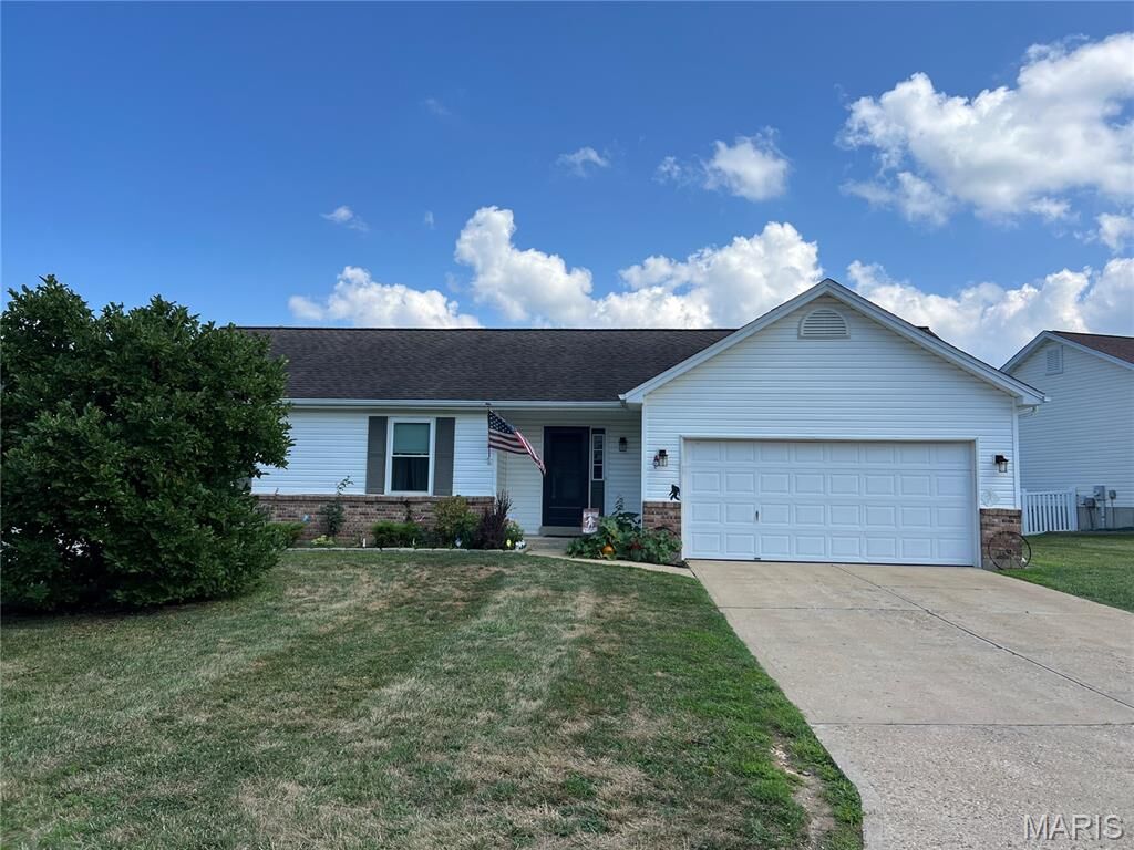Property Photo:  10 Santa Fe Trail Court  MO 63376 