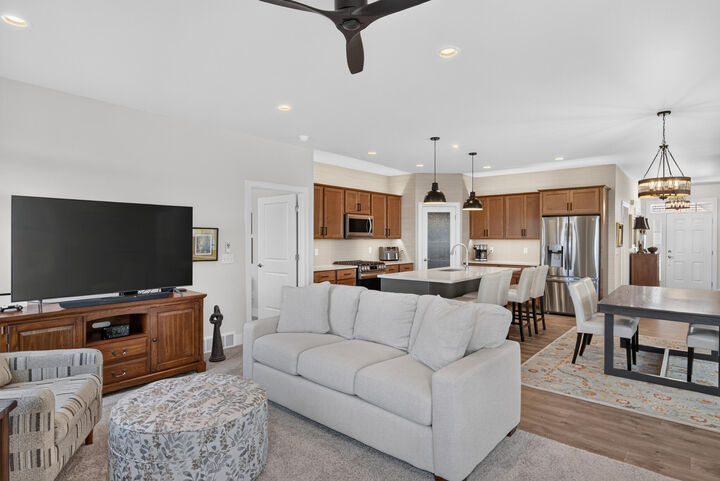 Property Photo:  343 Greystone Cir  WI 53073 
