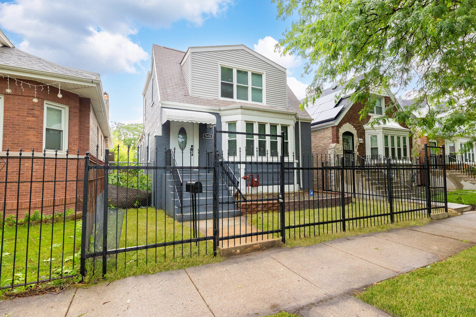 Property Photo: 7638 S Laflin Street IL 60620