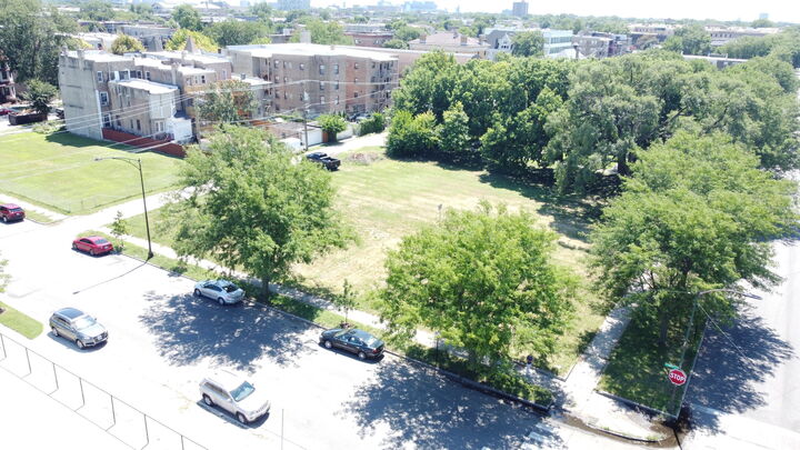 Property Photo: 4401 S Wabash Avenue IL 60653
