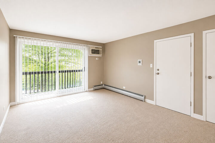 Property Photo:  103 Boardwalk Street 1E  IL 60007 