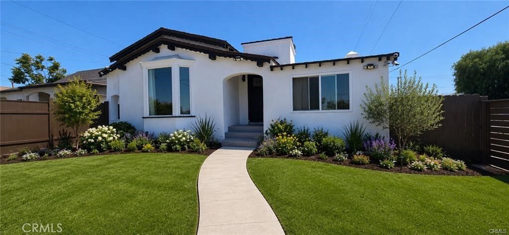 Property Photo: 1558 W 105th CA 90047