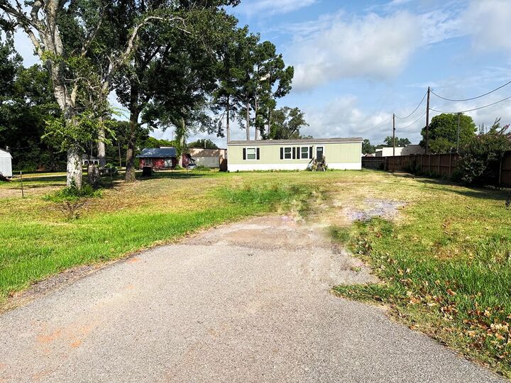 Property Photo:  34 W 4th Street  TX 75976 