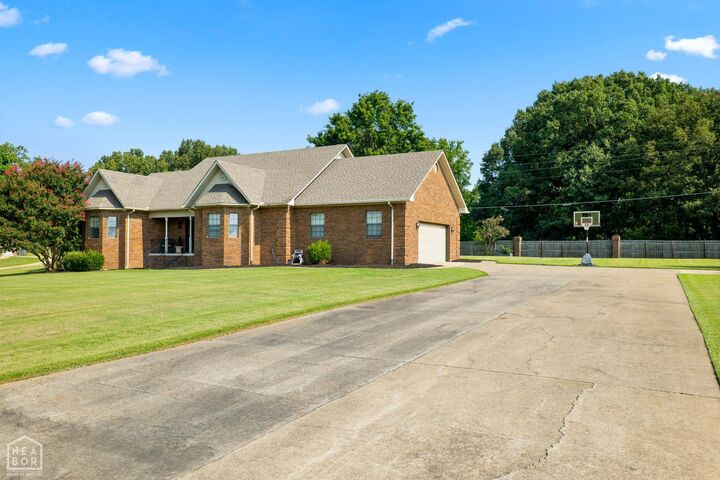 Property Photo:  84 County Road 391  AR 72401 