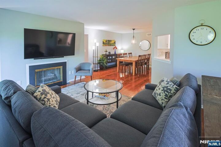 Property Photo:  2 Hart Drive  NJ 07052 