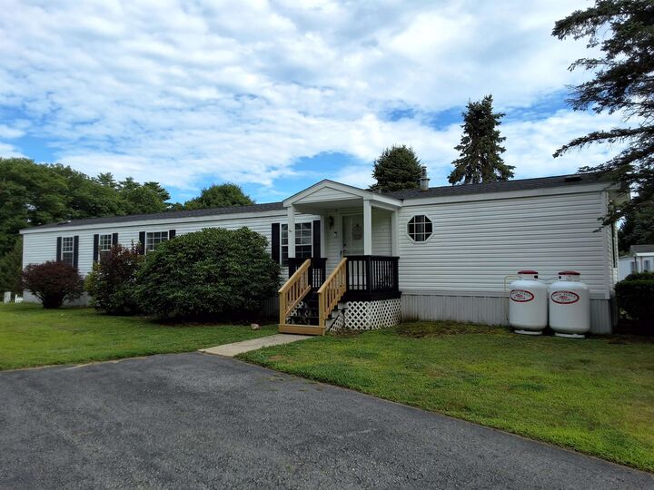 Property Photo: 6 Jefferson Street NH 03234