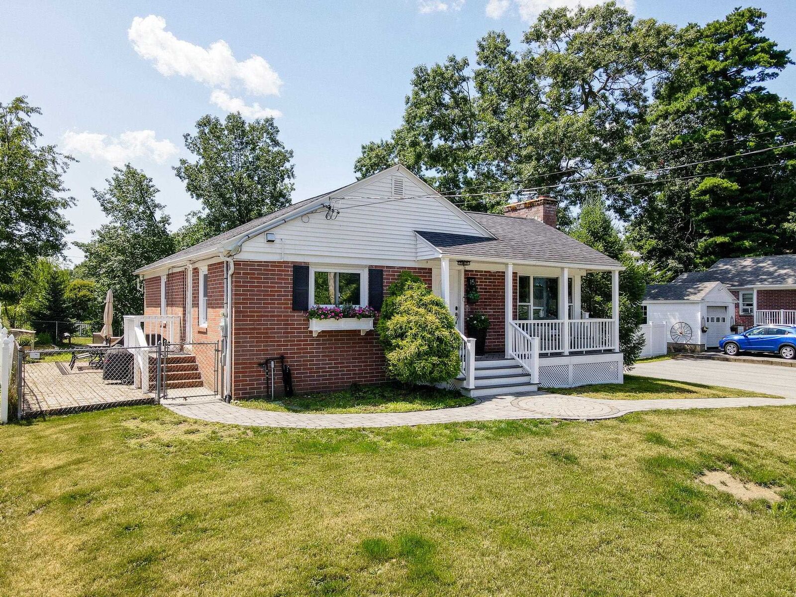 Property Photo: 15 Irving Street NH 03079