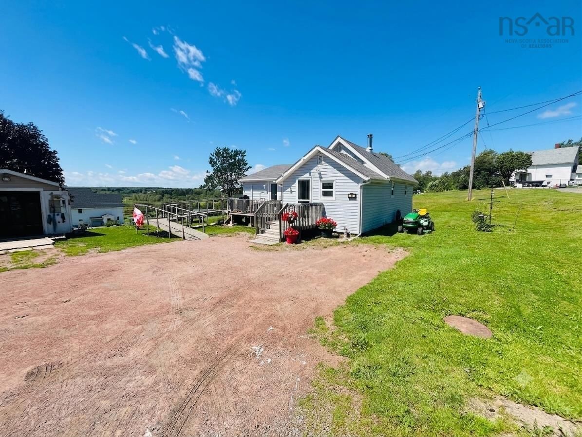 Property Photo:  75 Hillside Drive  NS B0L 1B0 