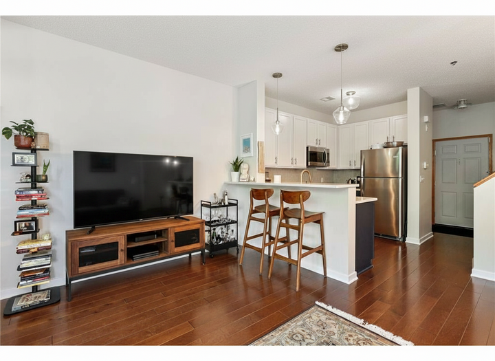 Property Photo: 615 N 1st Street 115 MN 55401