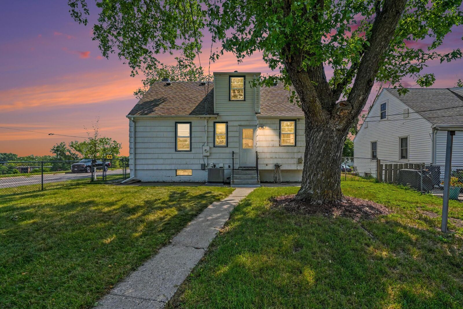 Property Photo:  3300 Xylon Avenue S  MN 55426 
