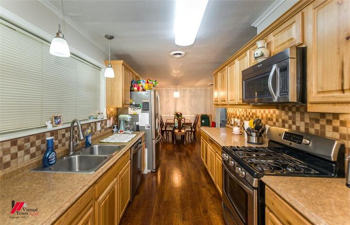 Property Photo:  9241 Hillside Avenue  LA 71118 