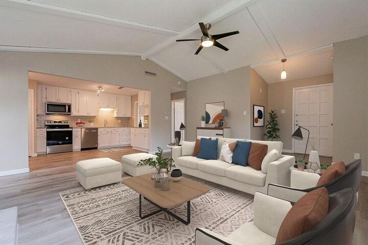 Property Photo:  2112 Cedarcrest Drive  TX 75007 
