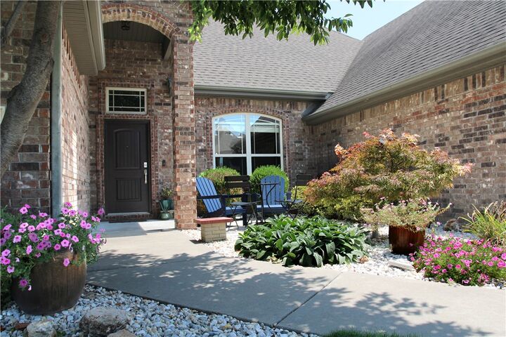 Property Photo:  5401 S 61st Street  AR 72758 