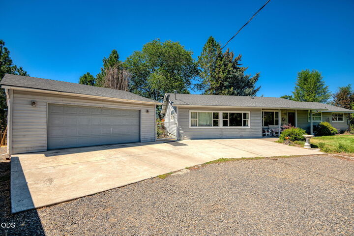Property Photo:  2987 NW West Hills Loop  OR 97754 
