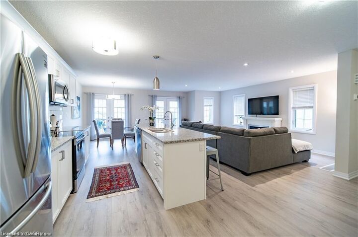 Property Photo:  115 South Creek Drive 2D  ON N2P 0H2 