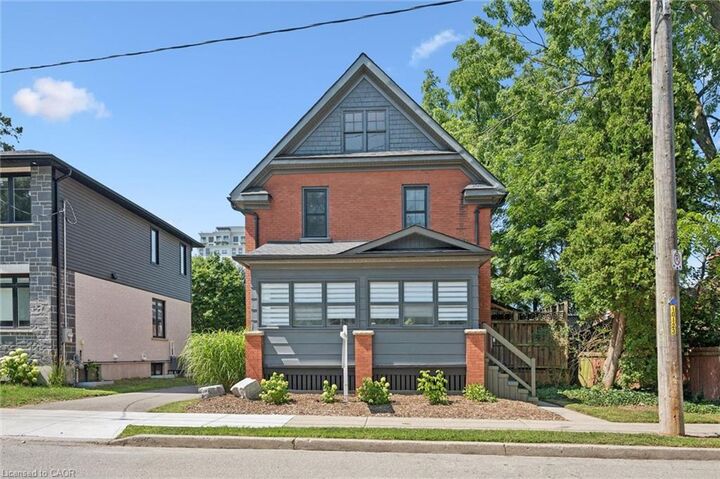 Photo de la propriété:  100 Dawson Street  ON N2L 1R4 