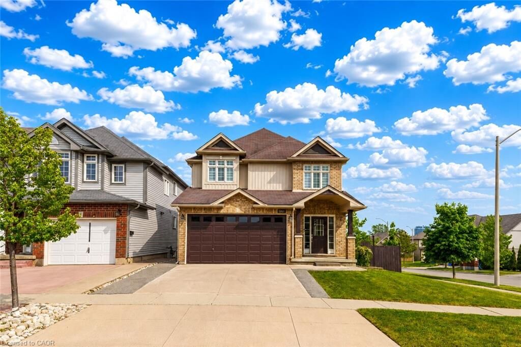 Property Photo: 1263 Countrystone Drive ON N2N 3S4