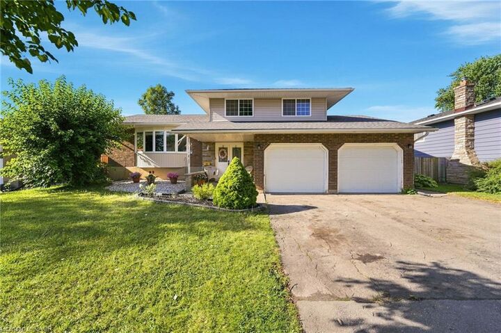 46 McColl Drive — photo 1